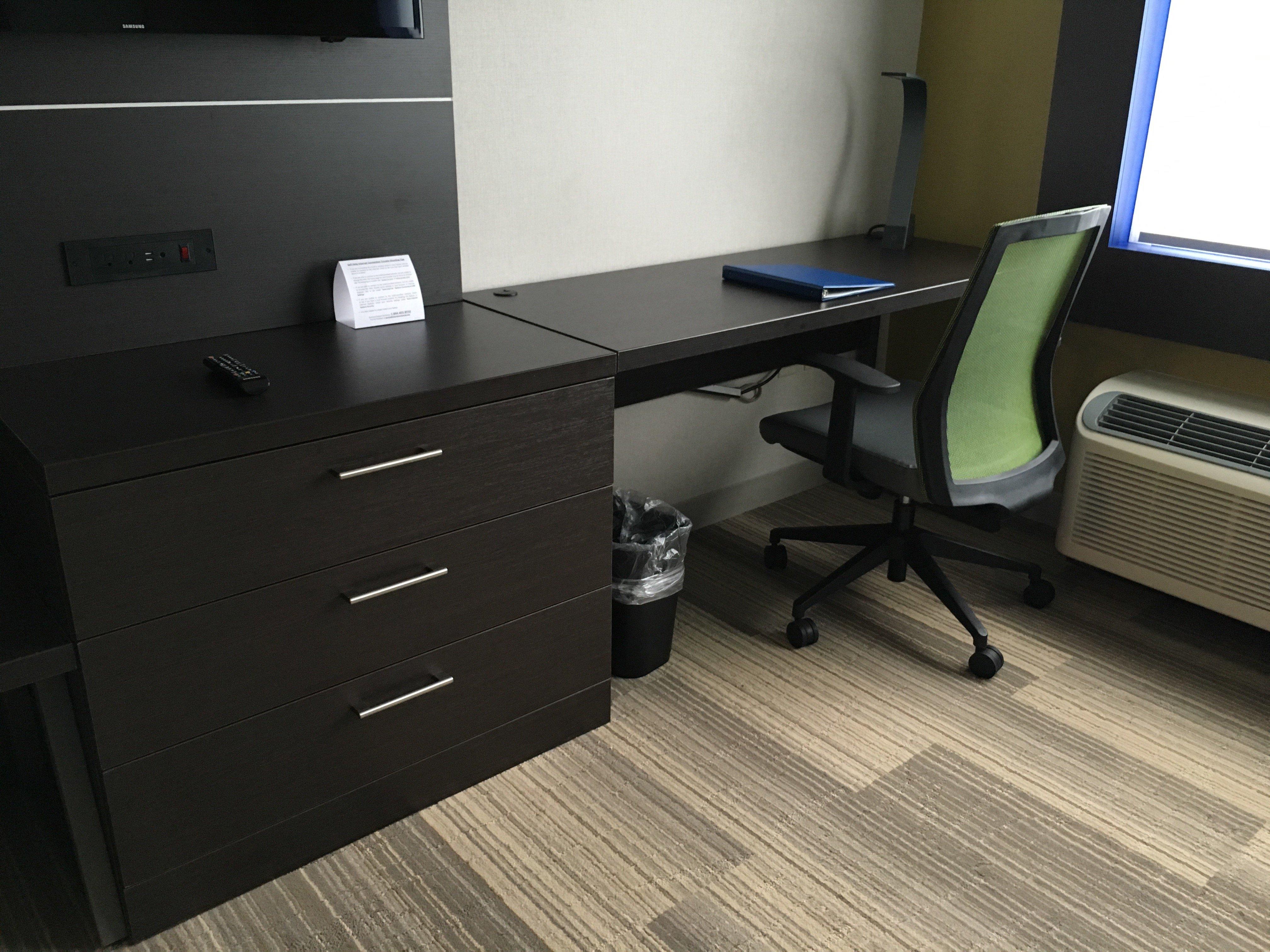 Holiday Inn Express & Suites Oswego By Ihg Zewnętrze zdjęcie