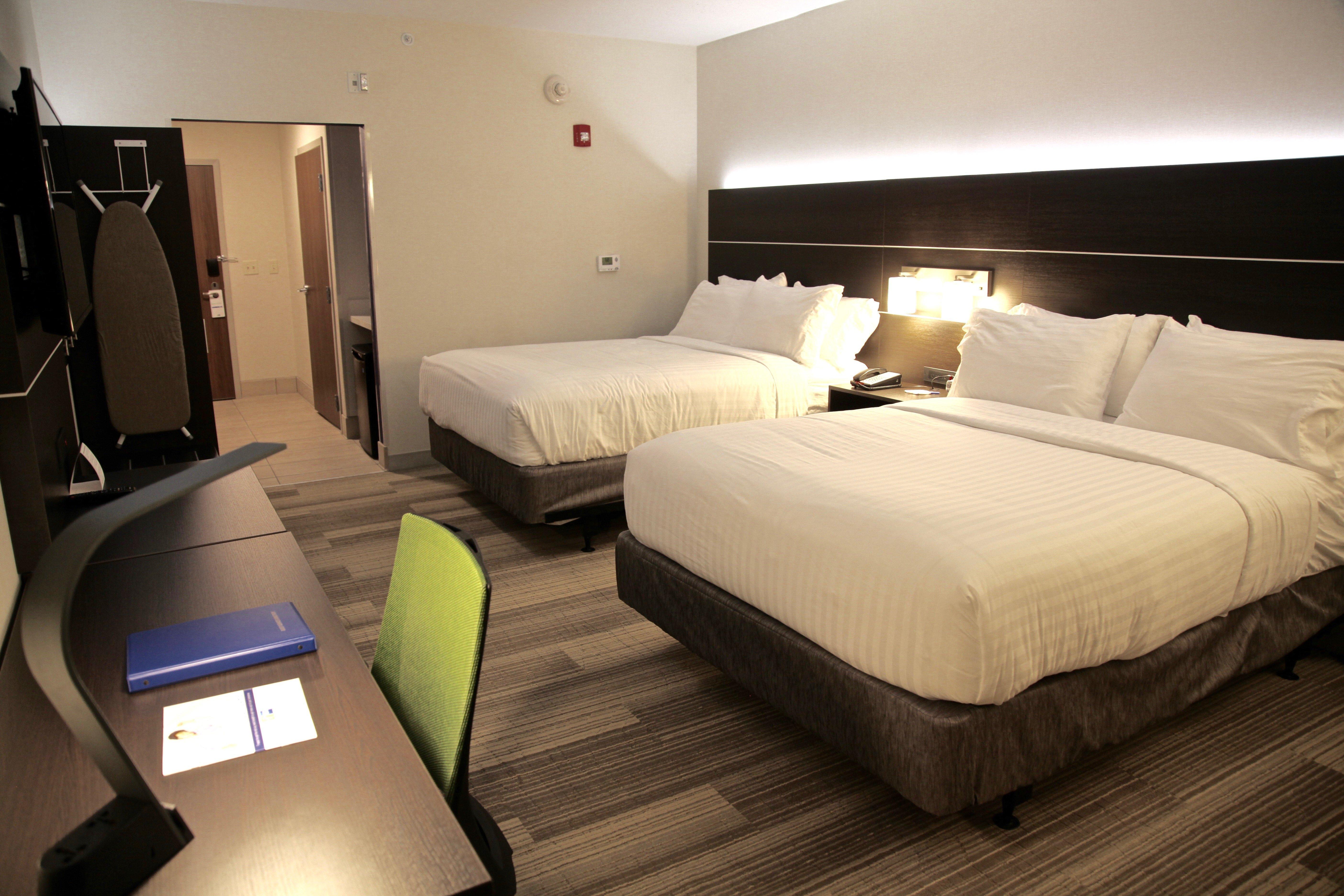 Holiday Inn Express & Suites Oswego By Ihg Zewnętrze zdjęcie